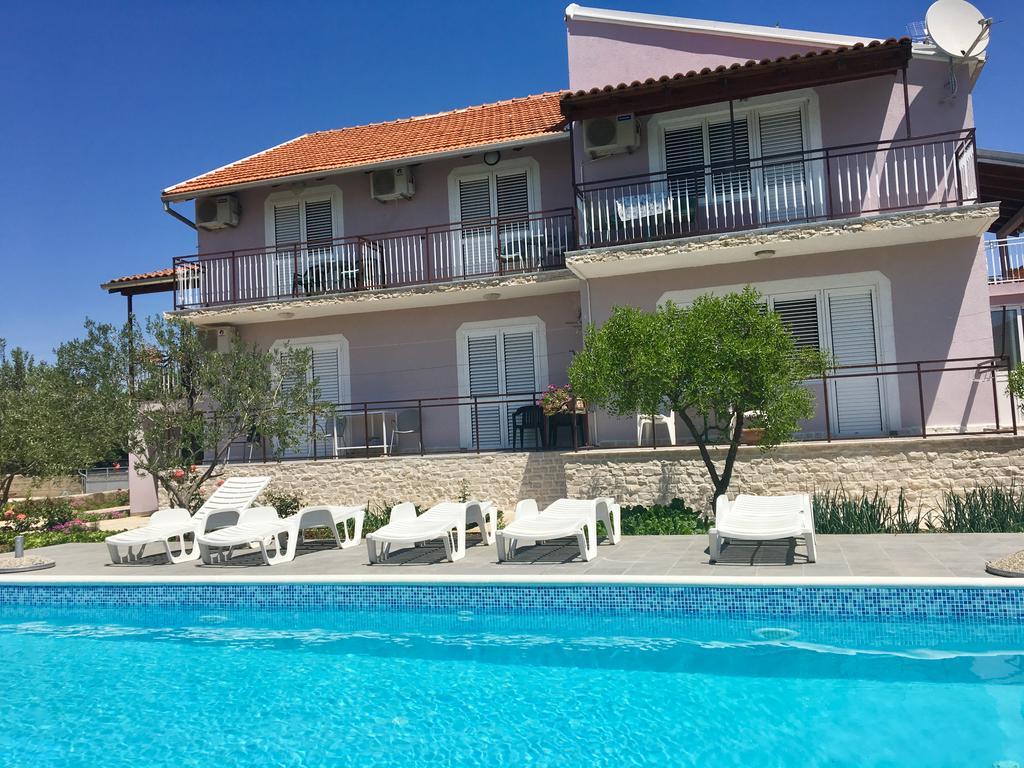 Krkahaus Hotel Lozovac Luaran gambar