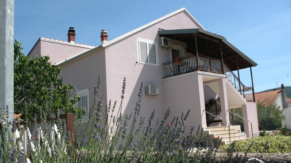 Krkahaus Hotel Lozovac Luaran gambar