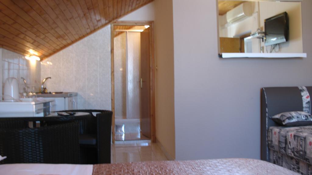 Krkahaus Hotel Lozovac Luaran gambar