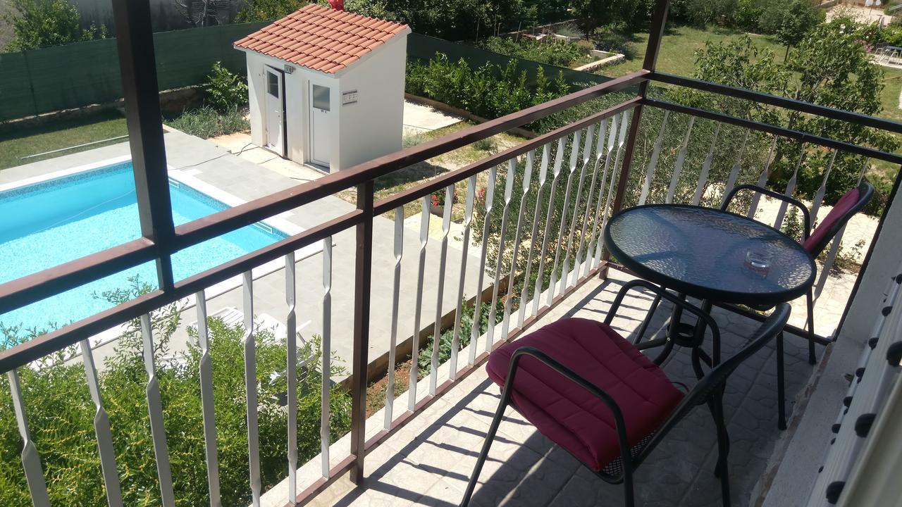 Krkahaus Hotel Lozovac Luaran gambar
