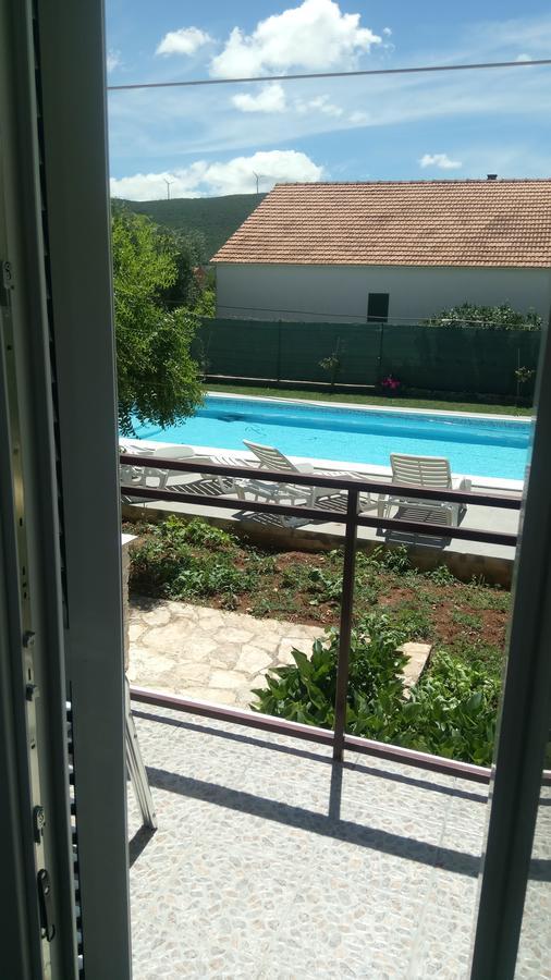 Krkahaus Hotel Lozovac Luaran gambar