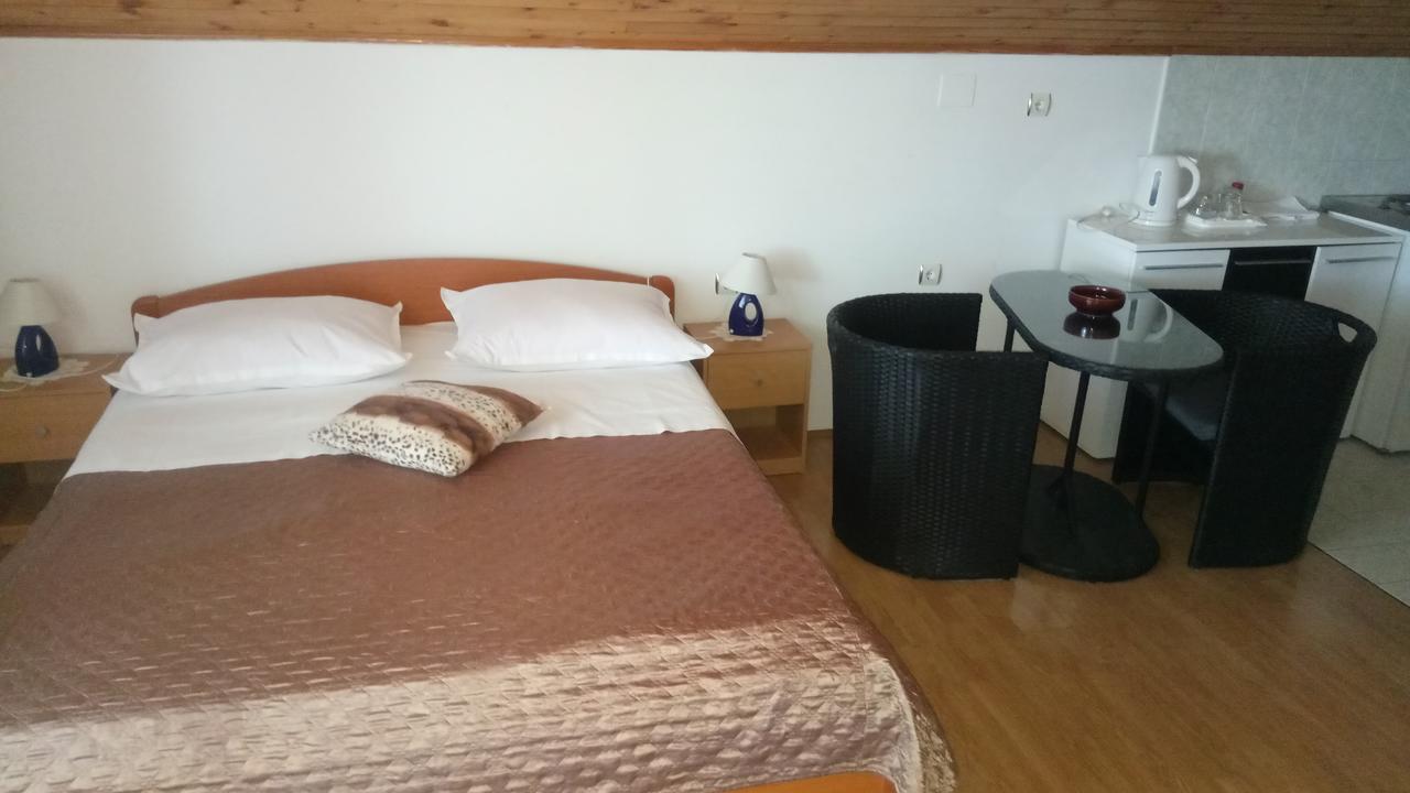 Krkahaus Hotel Lozovac Luaran gambar